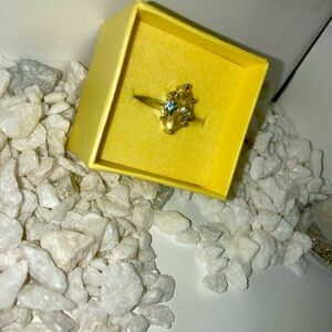 marquise side diamond settings yellow diamond